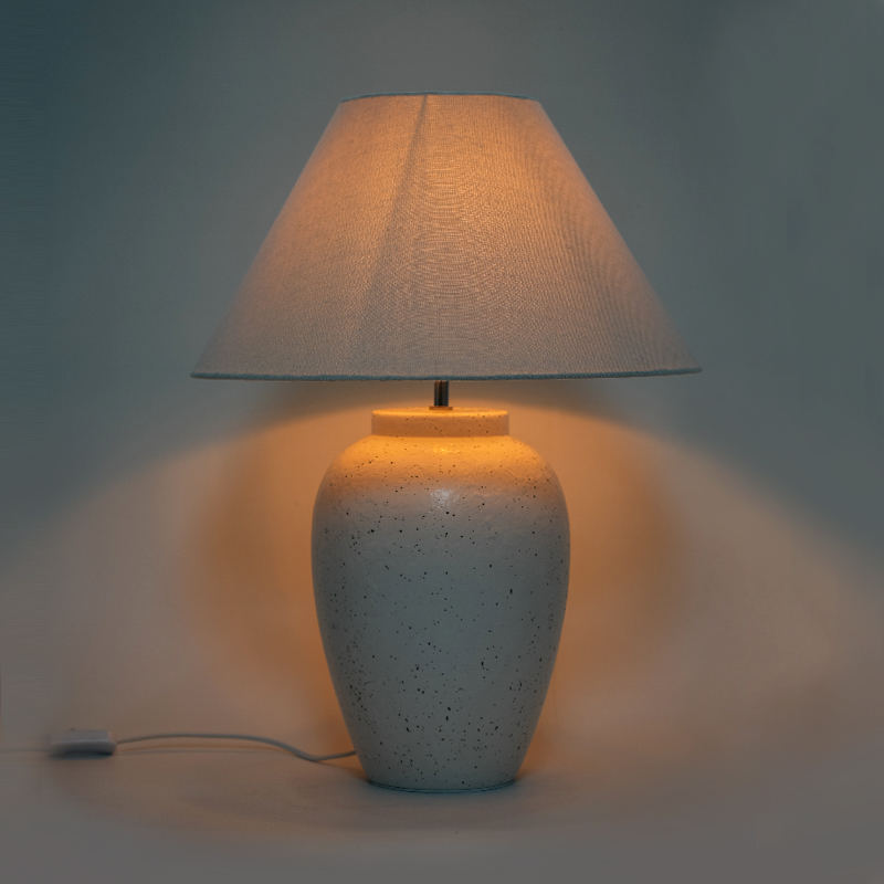Nostalgische Keramik -Schlafzimmertischlampe