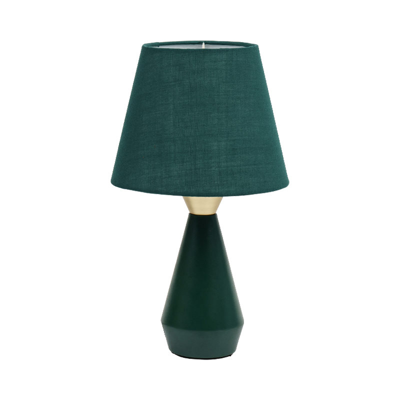 Retro europäische Metall -Nachtlampe
