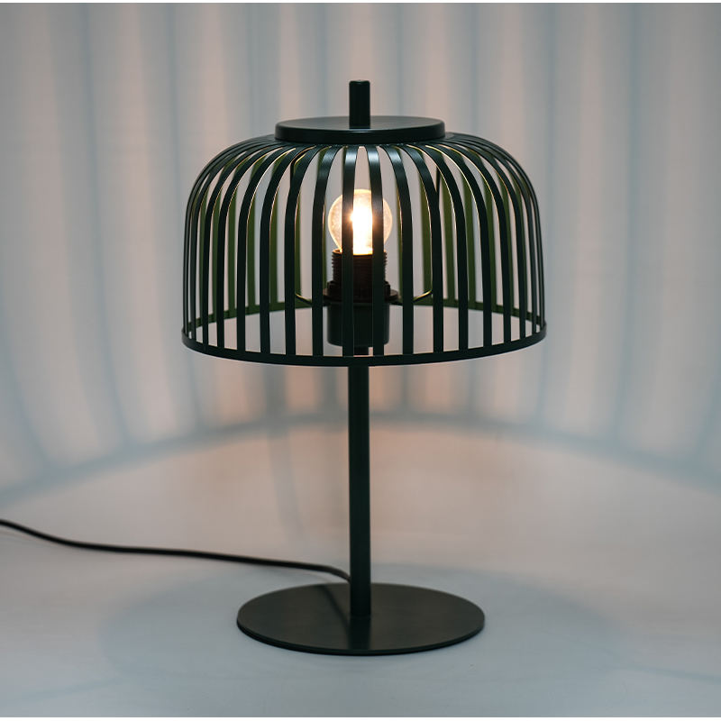 Nordische Eisen dekorative Tischlampe