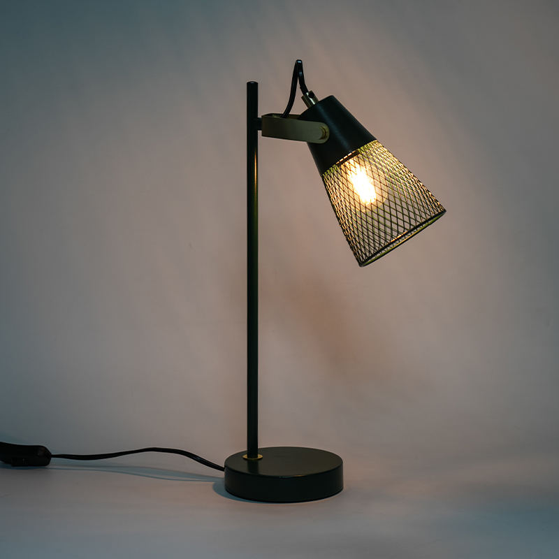 Hotel Schlafzimmer Metall hohl Eisentischlampe