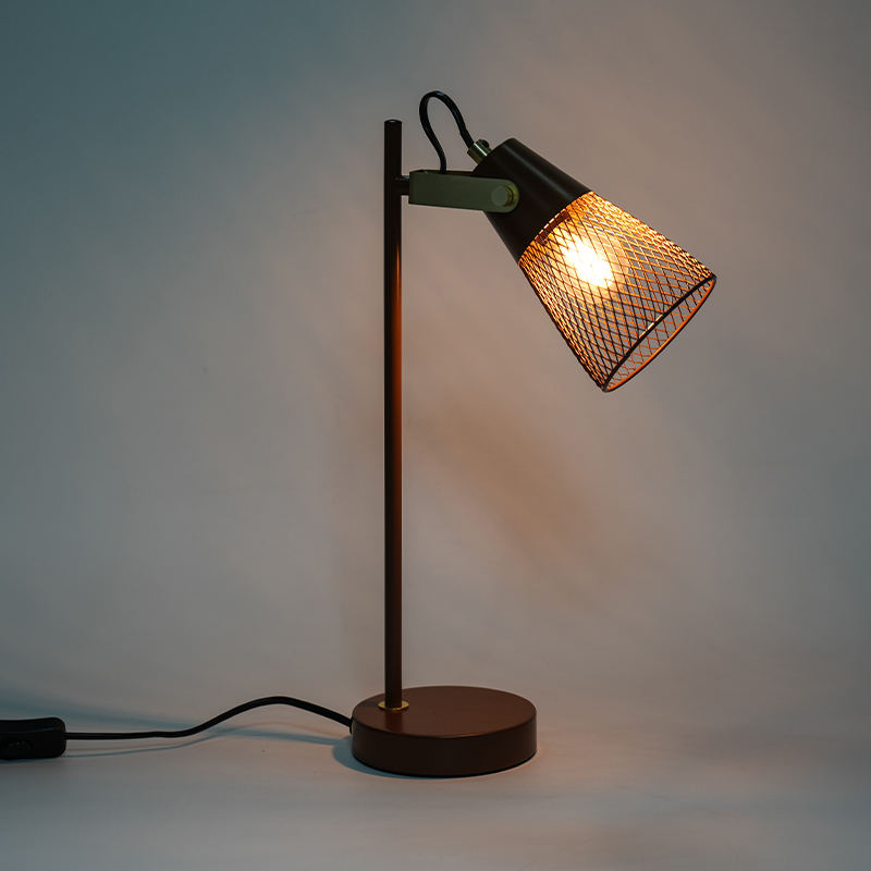 Hotel Schlafzimmer Metall hohl Eisentischlampe