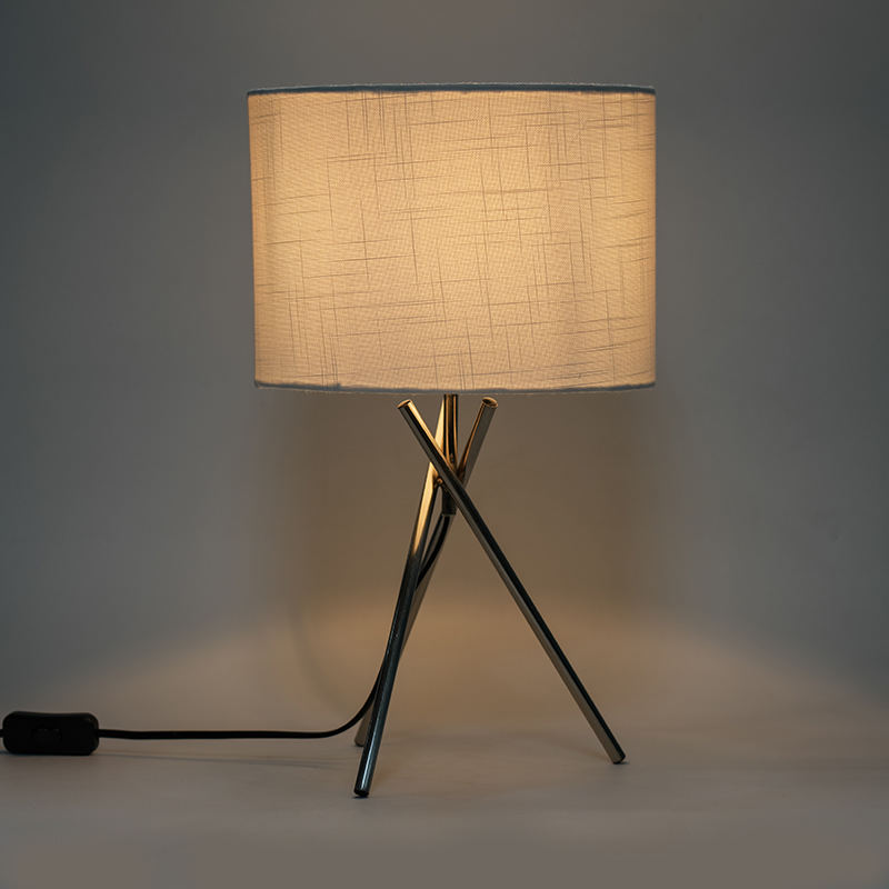 Edelstahl -Schlafzimmer -Tischlampe aus Edelstahl