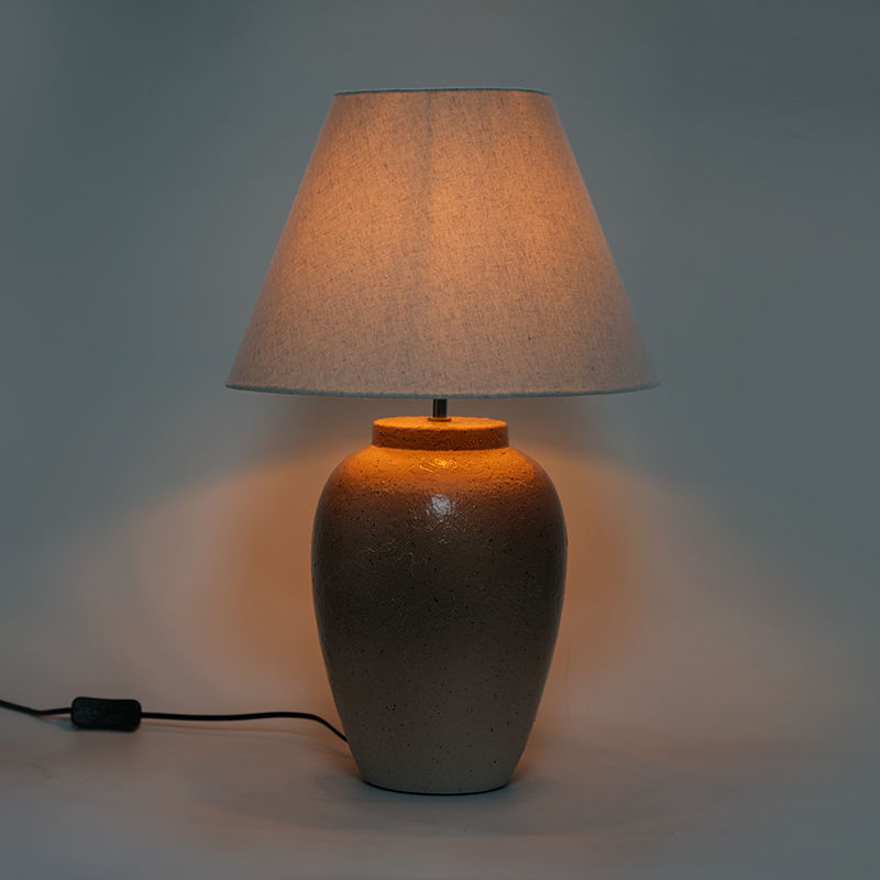 Retro nostalgische Keramiktischlampe