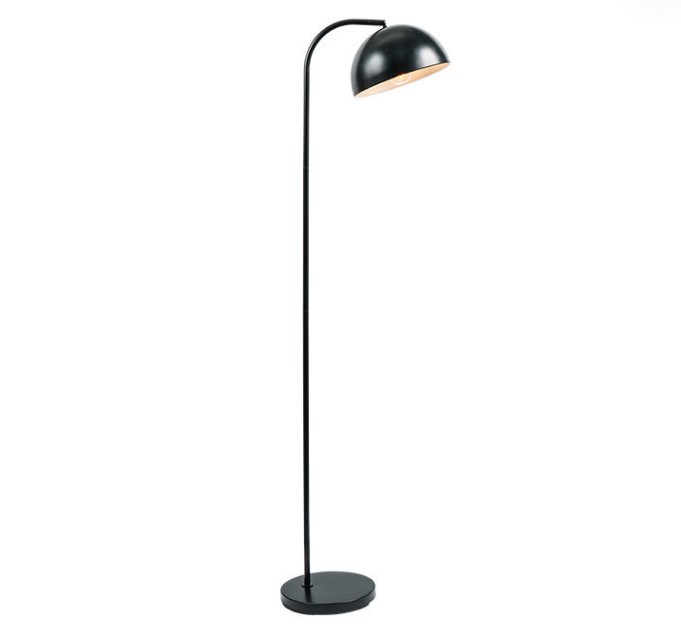 Ist diese schwarze Metallstehlampe während des Gebrauchs sicher und zuverlässig?